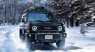 Huyền thoại offroad - Toyota Land Cruiser 70 Series 'tái xuất' sau 9 năm vắng bóng